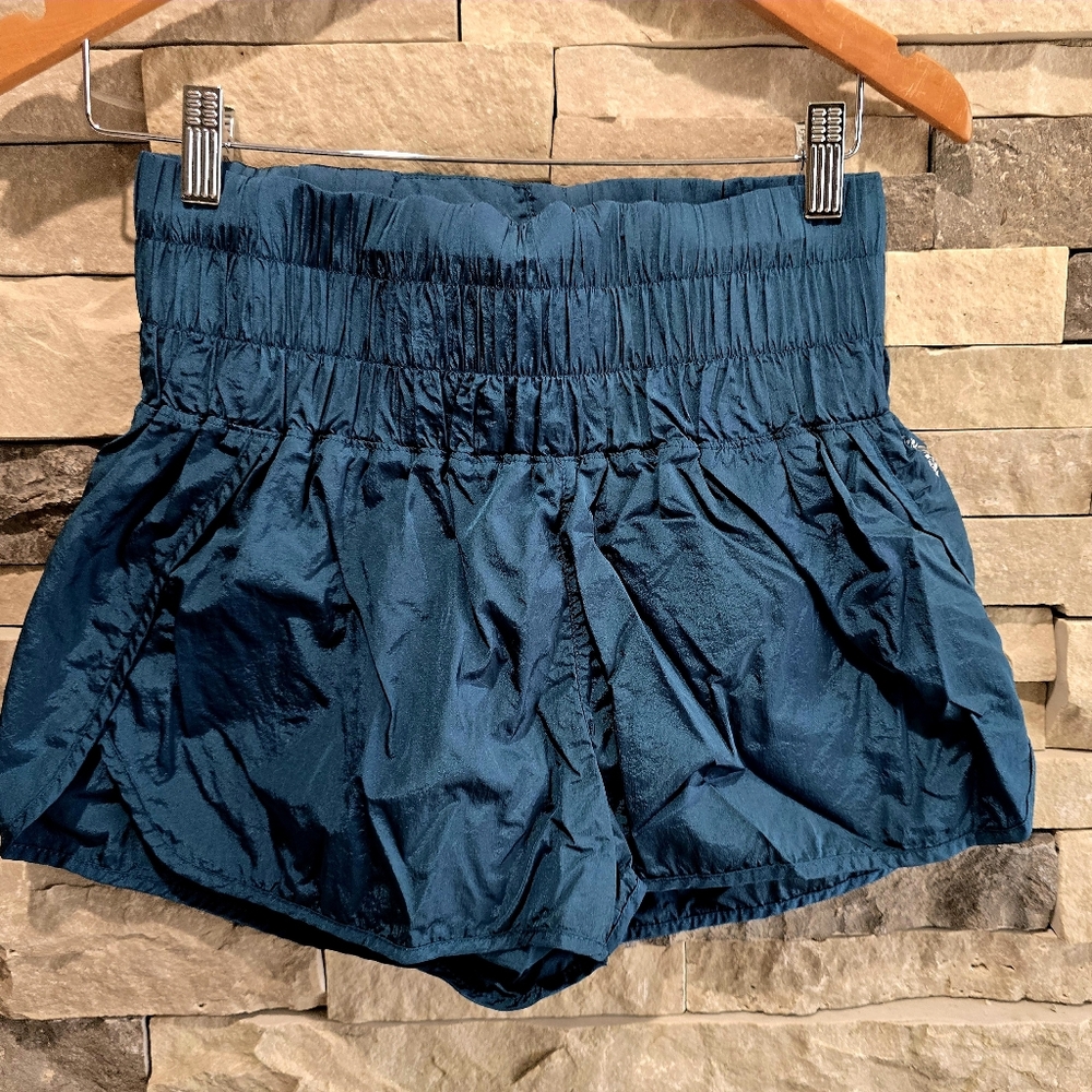 Free People The Way Home Run  High-Waist Smocked Women’s Shorts Med